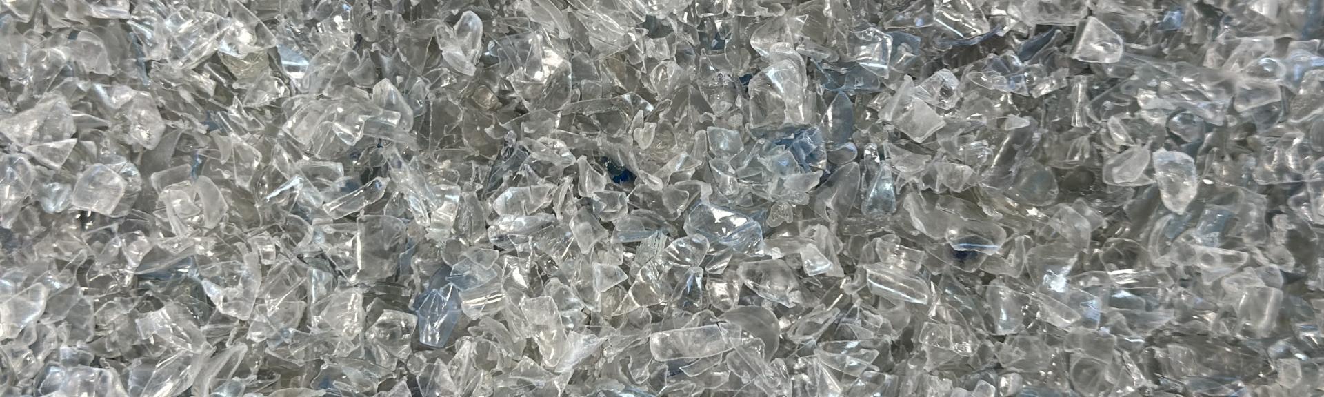 Recycled clear PET flakes