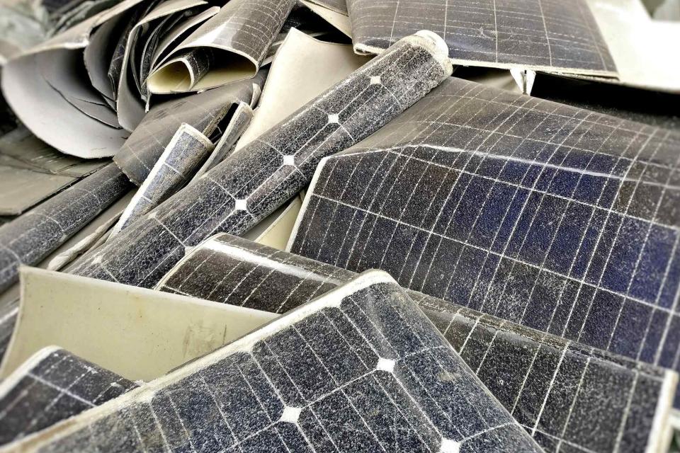 Entsorgte PV-Module nach der Erstbehandlung