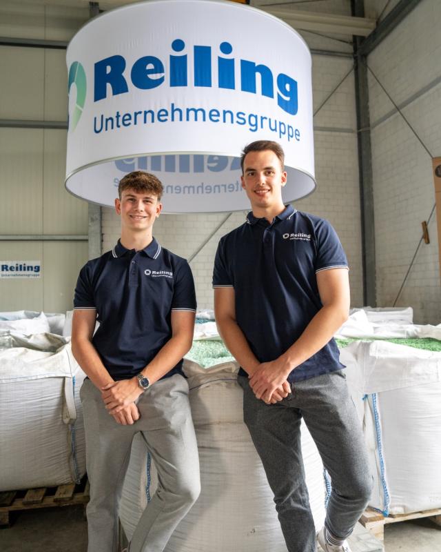 Revitro Staff