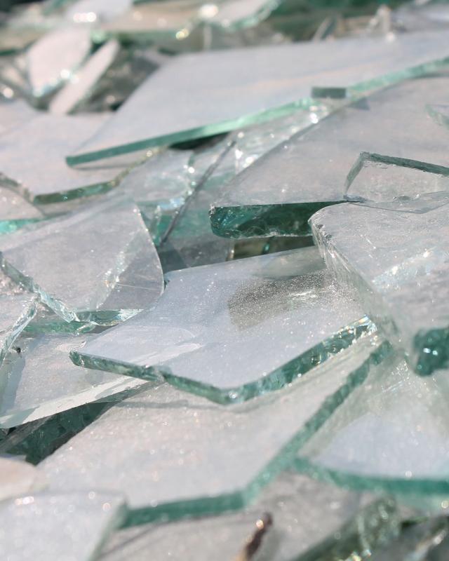 Collection and recycling of flat glass shards