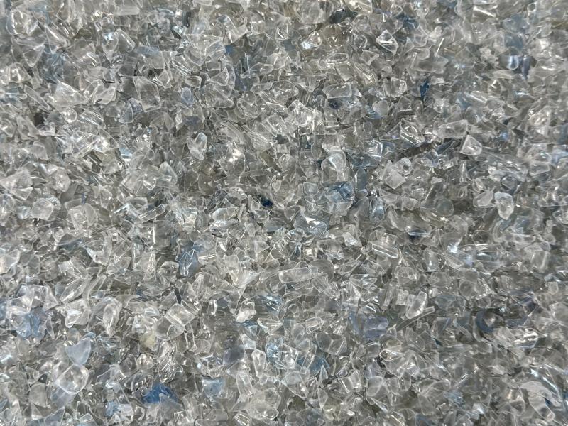 Recycled clear PET flakes